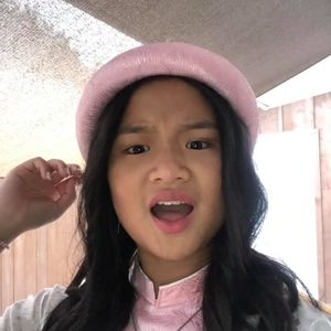 Meet your Posher, Lilly